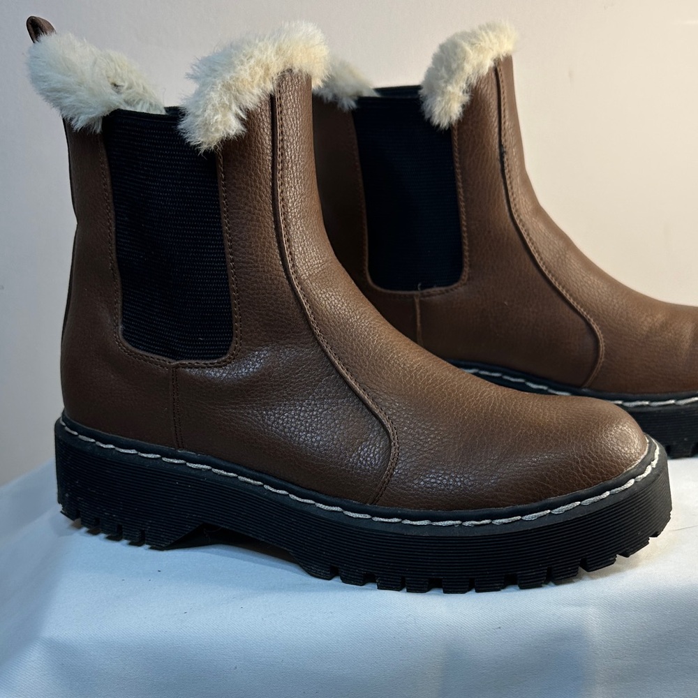 UNIONBAY Brown Fur-Trimmed Winter Boots